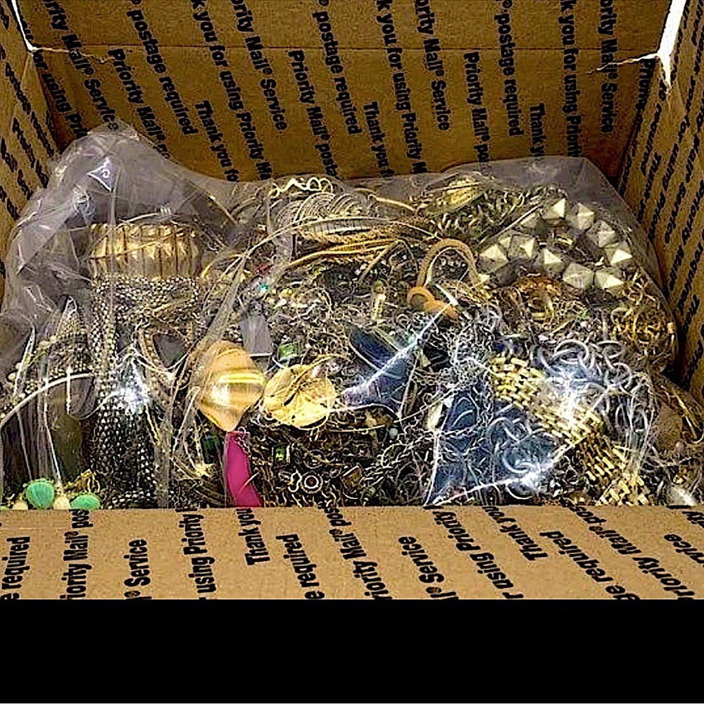 2 LB Gold & Silver Extravaganza | Rhinestone Jewelry Mix | Luxe Finds